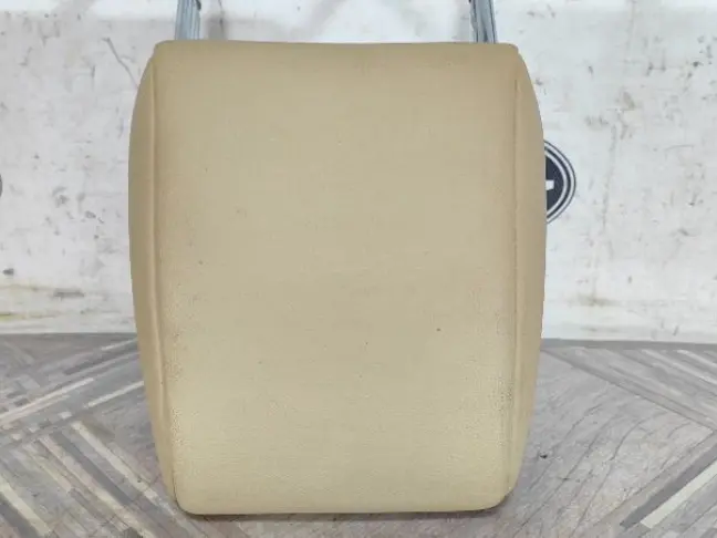 Подголовник передний Land Rover Freelander 2 2.2