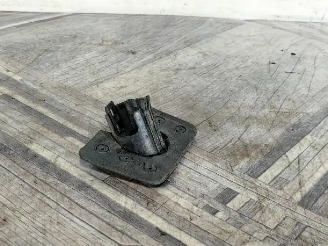 Кронштейн парктроника Land Rover Freelander 2