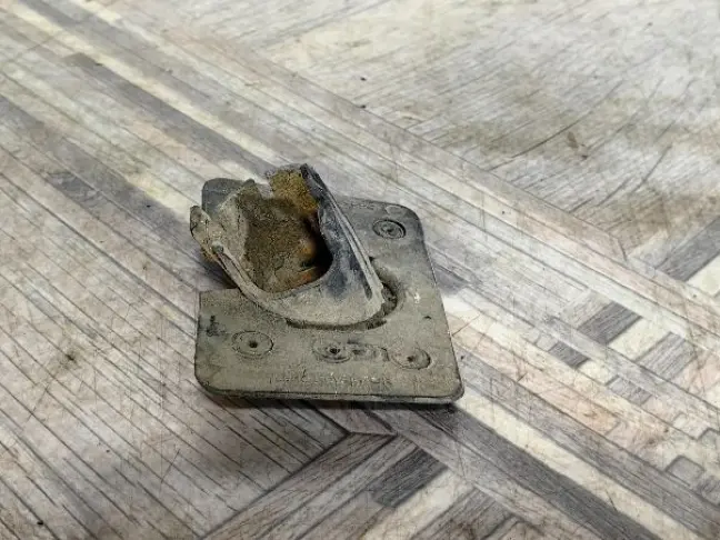 Кронштейн парктроника Land Rover Freelander 2