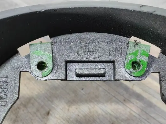 Кронштейн ПТФ правый Land Rover Freelander 2 2.2