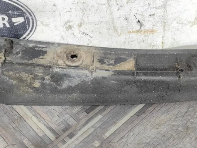 Ресничка бампера левая Land Rover Freelander 2 2.2