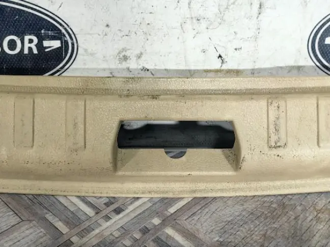 Накладка проема Land Rover Freelander 2 2.2