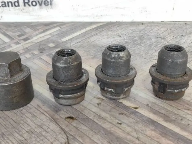 Секретка на колеса комплект Range Rover L322 L320