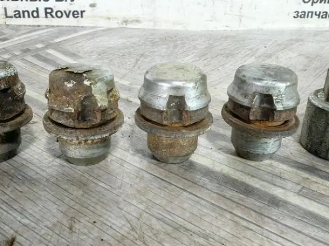 Секретка на колеса комплект Range Rover L322 L320