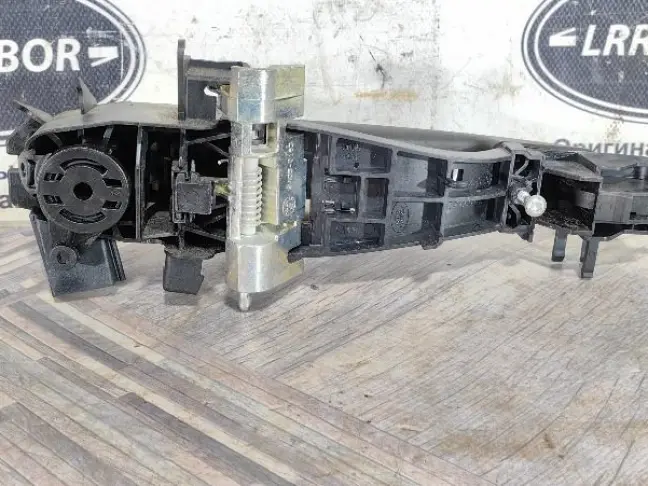 Ручка передняя левая Land Rover Freelander 2 L359