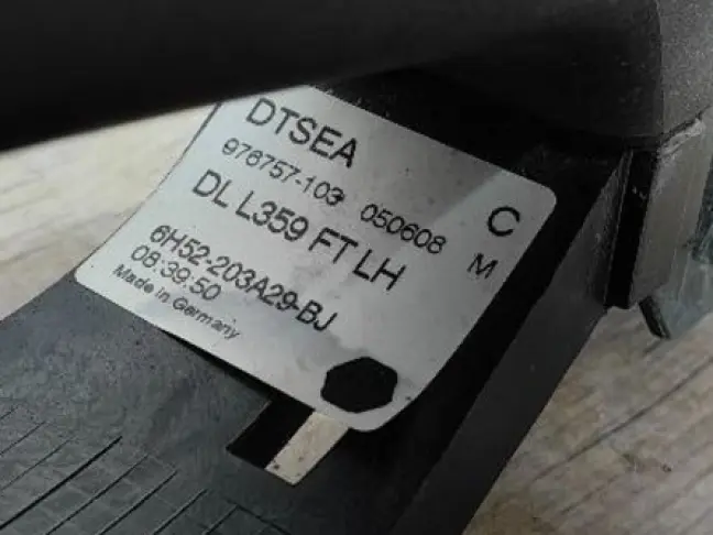 Ручка передняя левая Land Rover Freelander 2 L359