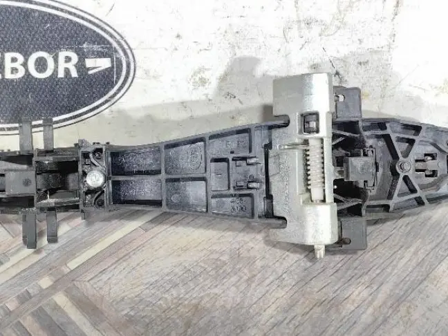 Ручка передняя правая Land Rover Freelander 2 L359