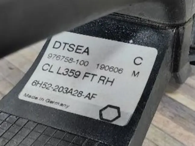 Ручка передняя правая Land Rover Freelander 2 L359