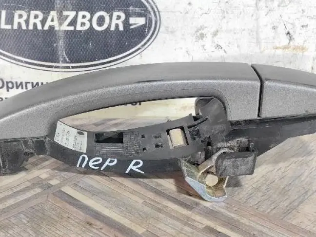 Ручка передняя правая Land Rover Freelander 2 L359