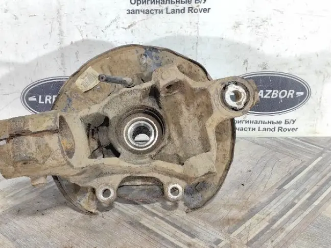 Кулак задний левый Land Rover Freelander 2 2.2