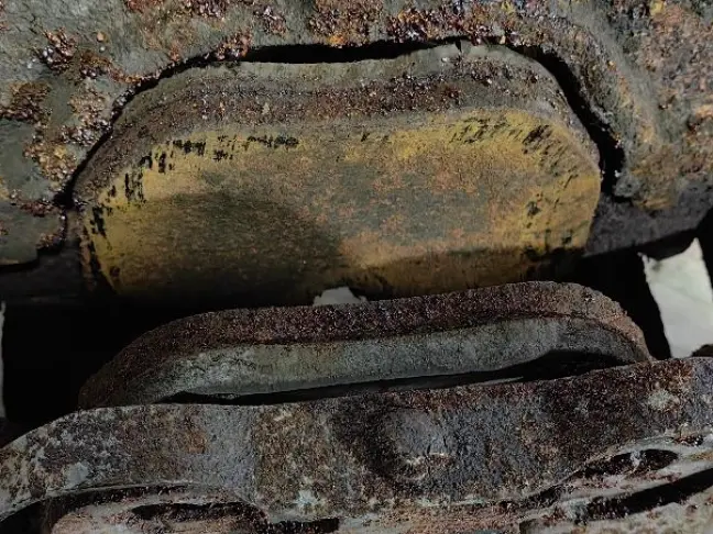 Суппорт передний правый Range Rover L322 4.4 M62