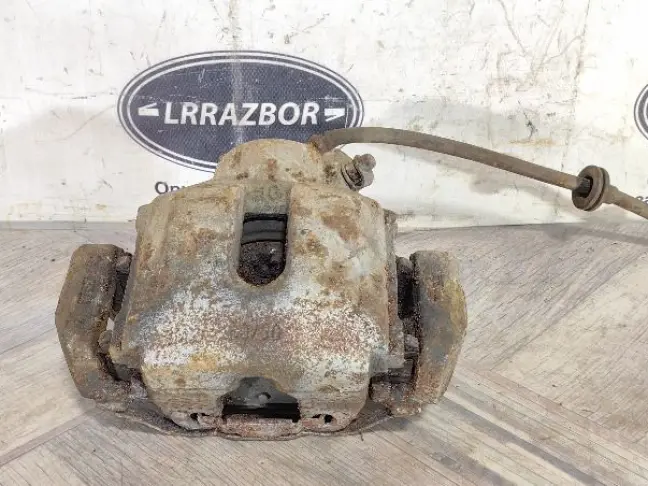 Суппорт передний правый Range Rover L322 4.4 M62