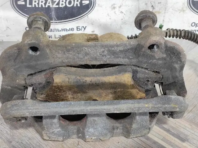 Суппорт передний левый DISCOVERY 4 L319 3.0