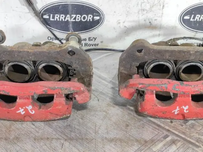 Суппорт тормозной передний пара DISCOVERY 3 L319