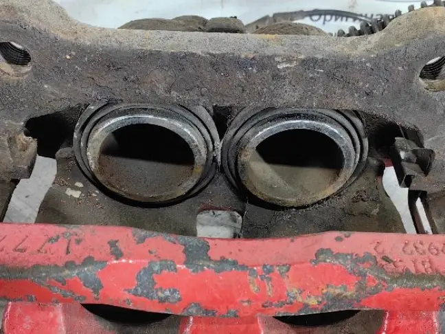 Суппорт тормозной передний пара DISCOVERY 3 L319