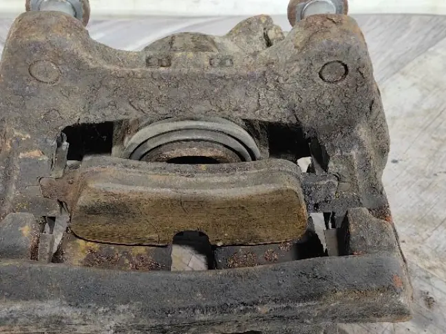 Суппорт правый задний Land Rover Sport L320