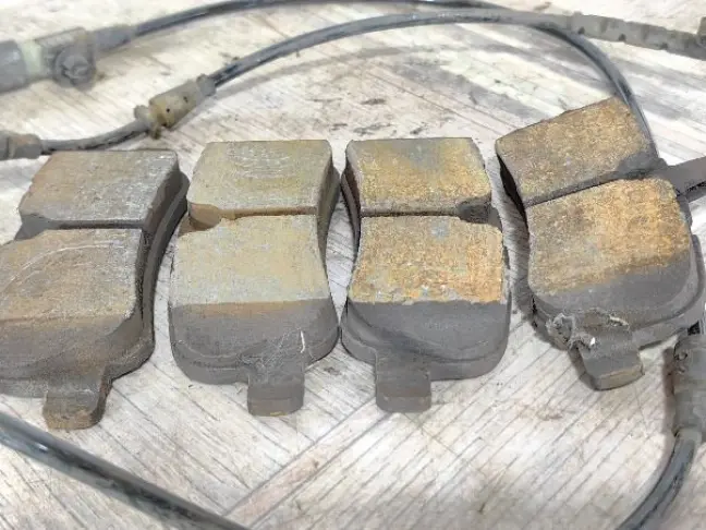 Колодки тормозные задние DISCOVERY 3 L319