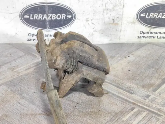 Суппорт левый задний Land Rover Sport L320