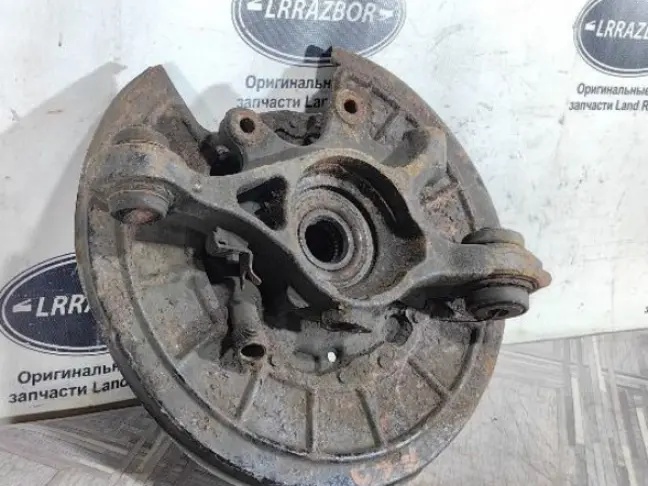 Кулак задний правый Range Rover Sport L320