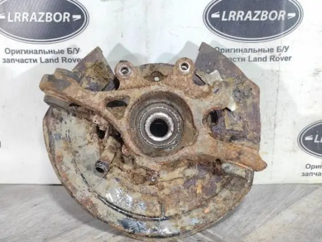 Кулак задний правый Range Rover Sport L320