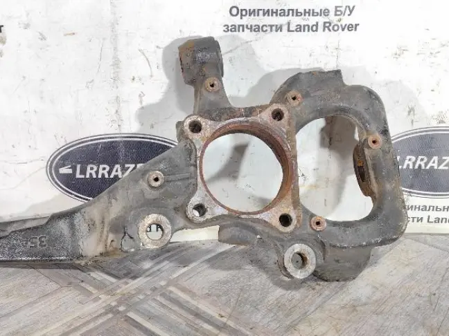 Кулак передний правый Range Rover Sport L320 09-13