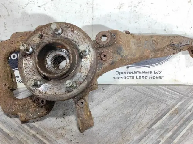 Кулак передний правый  Range Rover Sport L320 05+