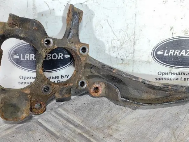 Кулак передний правый  Range Rover Sport L320 05+