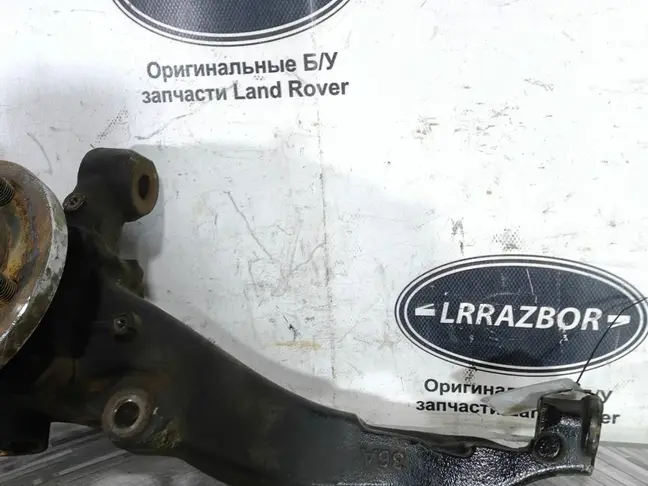 Кулак передний левый  Range Rover Sport L320 09-13