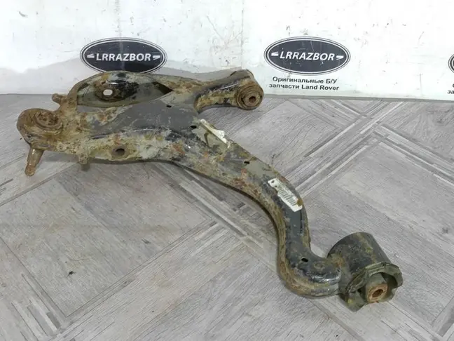 Рычаг передний нижний левый Range Rover Sport L320