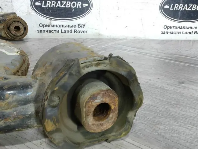 Рычаг передний нижний левый Range Rover Sport L320