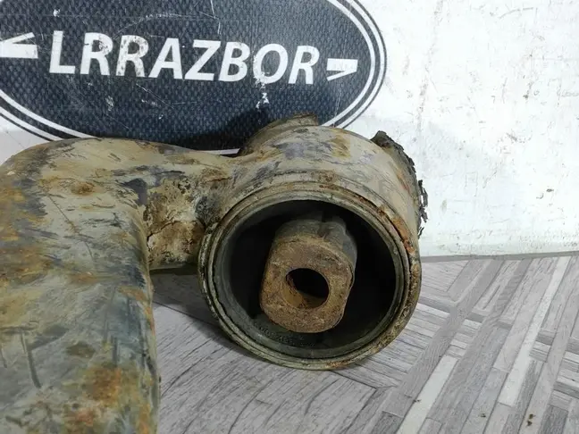 Рычаг передний нижний левый Range Rover Sport L320