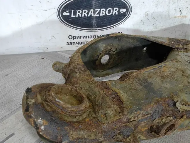 Рычаг передний нижний левый Range Rover Sport L320