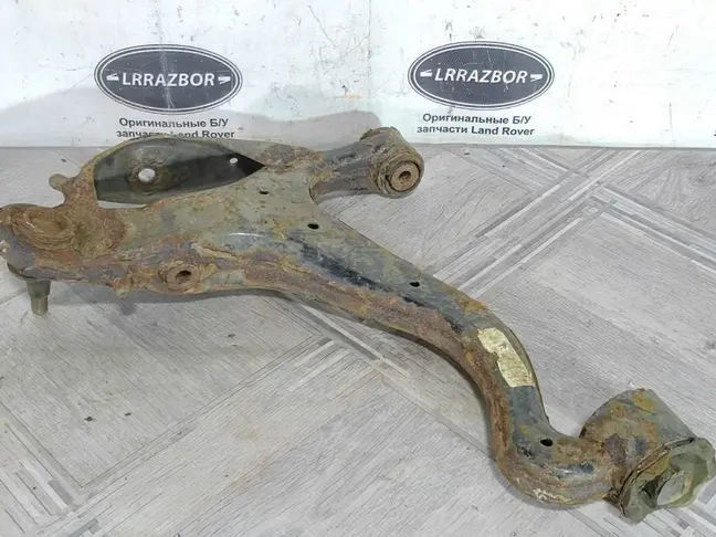 Рычаг передний нижний левый Range Rover Sport L320