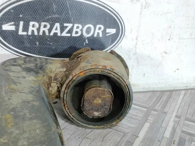 Рычаг передний нижний левый Range Rover Sport L320