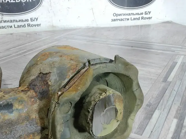 Рычаг передний нижний левый Range Rover Sport L320