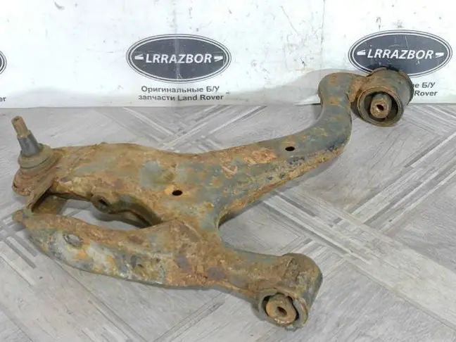 Рычаг передний нижний левый Range Rover Sport L320
