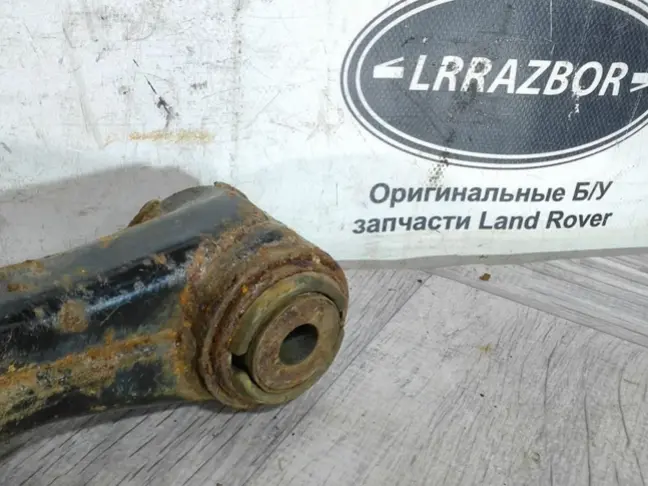 Рычаг передний нижний левый Range Rover Sport L320