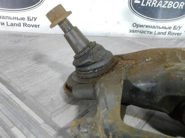 Рычаг передний нижний левый Range Rover Sport L320