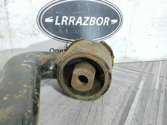 Рычаг передний нижний левый Range Rover Sport L320