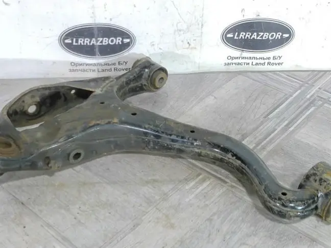 Рычаг передний нижний левый Range Rover Sport L320