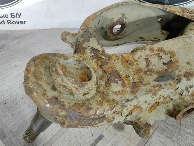 Рычаг передний нижний левый Range Rover Sport L320