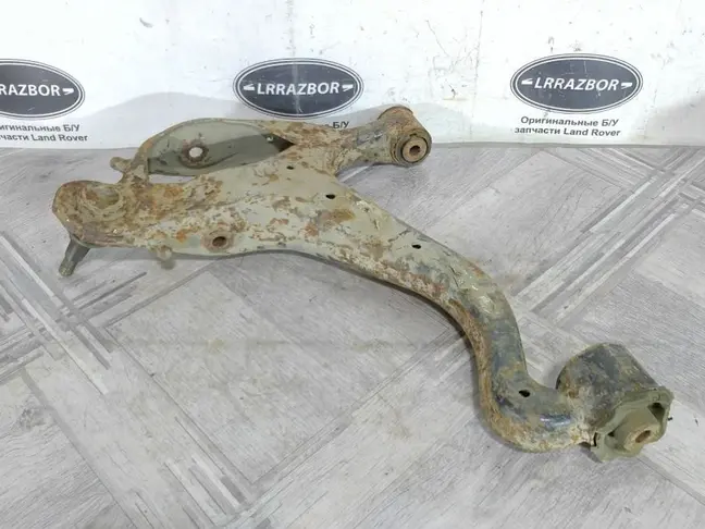 Рычаг передний нижний левый Range Rover Sport L320