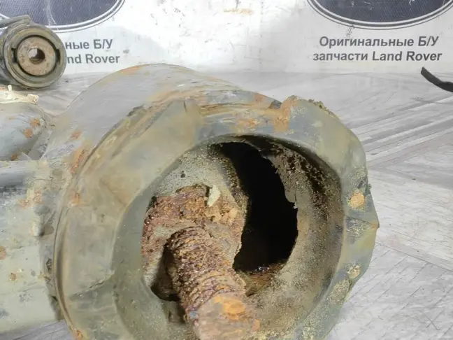 Рычаг передний нижний левый Range Rover Sport L320