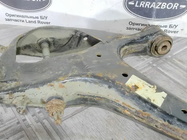 Рычаг передний нижний левый Range Rover Sport L320