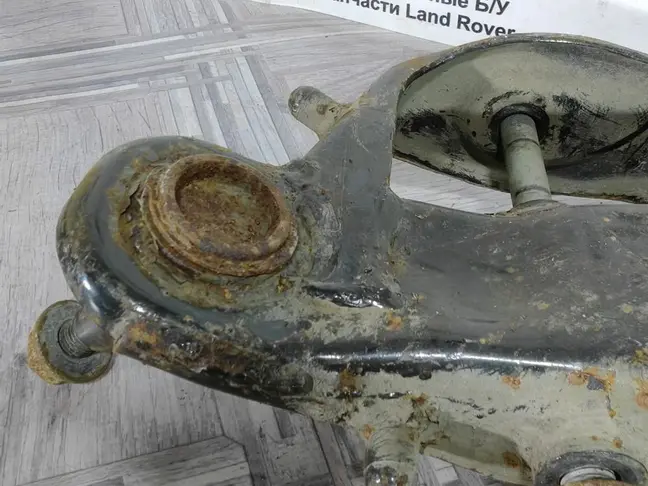 Рычаг передний нижний левый Range Rover Sport L320