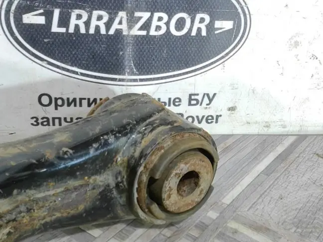 Рычаг передний нижний левый Range Rover Sport L320