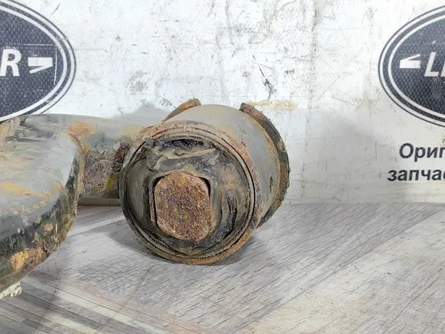 Рычаг передний нижний левый Range Rover Sport L320