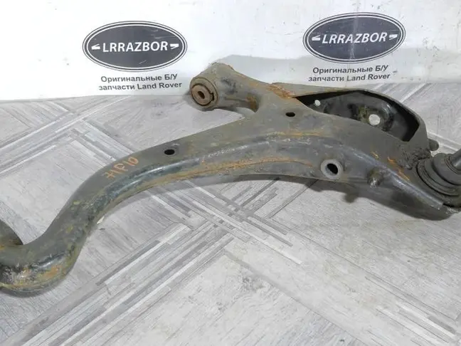 Рычаг передний нижний левый Range Rover Sport L320
