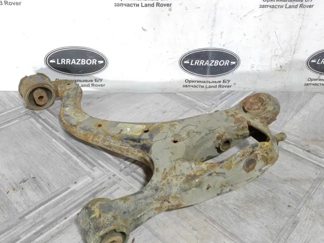 Рычаг передний нижний левый Range Rover Sport L320