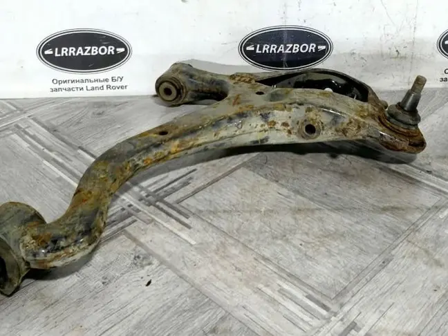 Рычаг передний нижний левый Range Rover Sport L320